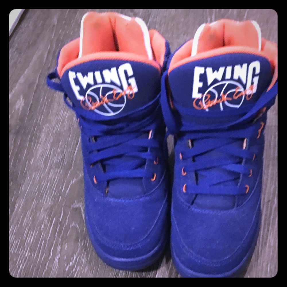 Ewing knicks sneakers. Size 8 men
